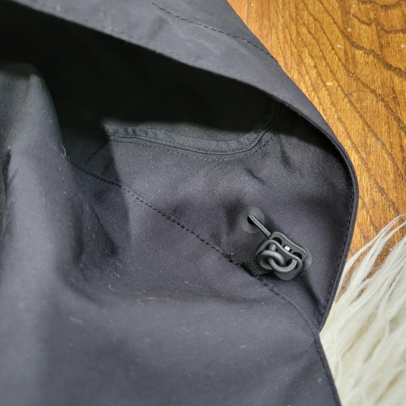 UNIQLO RAIN JACKET size XS - Picture 7 of 12